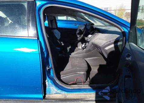 2016 Ford Focus Se из США, поврежденный, VIN 1FADP3F28GL243495